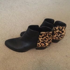 EUC Franco sarto booties